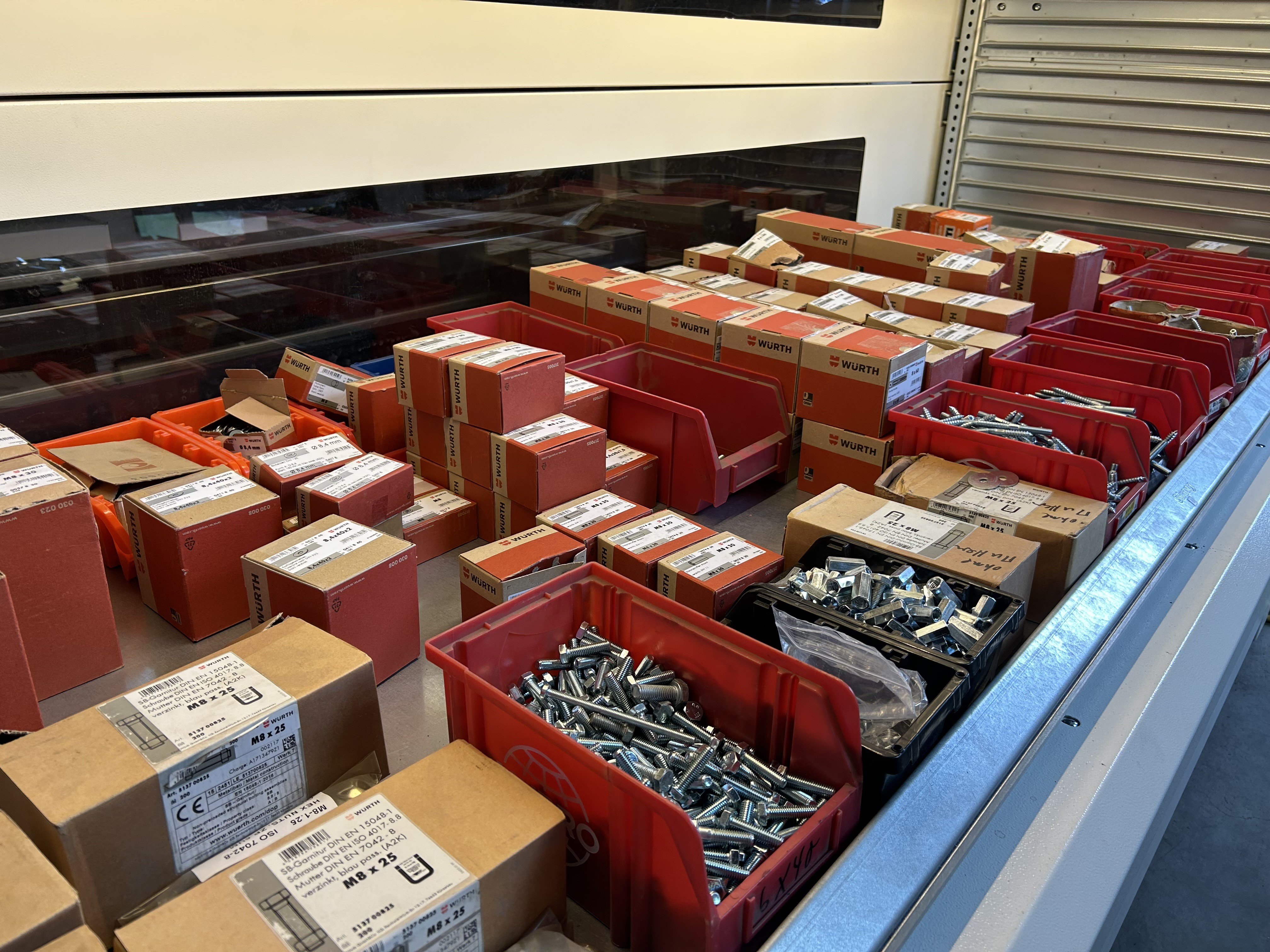 Zubehör und Befestigungsmaterial für den Lüftungsbau